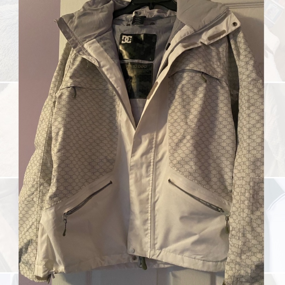 DC Ski/ Snowboarding Jacket